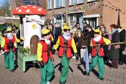 De Kinderoptocht was een onwijs uitbundige bedoening