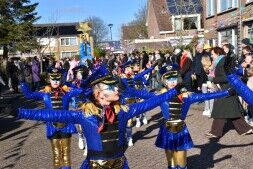 De Kinderoptocht was een onwijs uitbundige bedoening