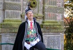 Als je Prins Armando een beetje beter wil leren kennen, zit je bij dit bericht goed.