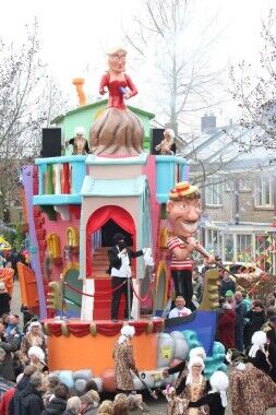 Gemaskerd en al vierden De Hatseflatsers Venetiaans carnaval!