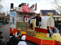 De Gespierde Spijkers zijn het er over eens; Iedereen WILD carnaval vieren in het WEST-Friese Zwaag