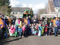 Kinderoptocht was een kleurrijke verschijning