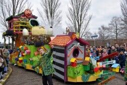 De Biermusketiers zo trots als een pauw