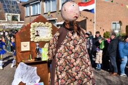 De Kinderoptocht was een onwijs uitbundige bedoening