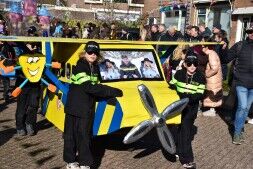 De Kinderoptocht was een onwijs uitbundige bedoening