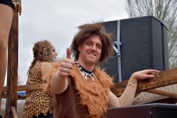 De Nootgevallen  gingen terug naar de oertijd