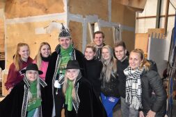 De Partypoppers en De Skuumkoppen in één schuur