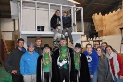 De Partypoppers en De Skuumkoppen in één schuur