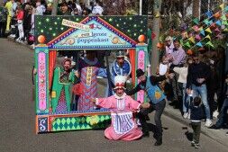 De Poppenkast van De Badmutsen