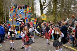 De Skuumkoppen Schots en scheef!