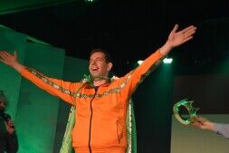 Nieuw Raadslid Arjan Knol koninklijk onthaald