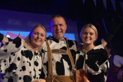 Prins Kukel de Feurste met Hofdames Liza & Nicole