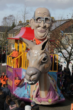 De Lamstralen lama zich met carnaval  helemaal gaan! 