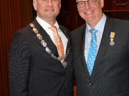 Ben Kalb gedecoreerd met lintje!