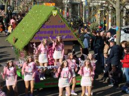 De Hofdames van 2030