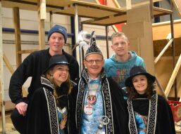 Gespierde Spijkers, Potige Bouten en Krachtige Schroeven