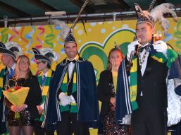 Gluren bij de buren! Deel1