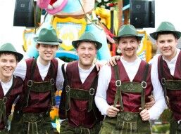 Hallo freunde und freundinnen