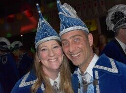 Het Masker presenteert het 12e en 13e raadslid