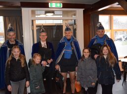 Het Masker weer naar de kroeg