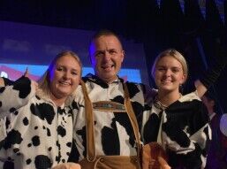 Prins Kukel de Feurste met Hofdames Liza & Nicole