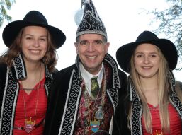 Prins Roberto en Hofdames Amber & Liza!