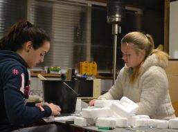 Skuumkoppen pakken het Groots aan!