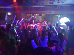 Tieneravond was een dolle boel!