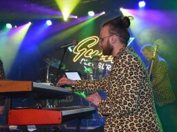 Waanzinnig Masker Feest was Waanzinnig!