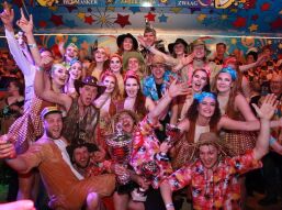 Wicky's grote winnaar van de Grote Zwaagse Optocht